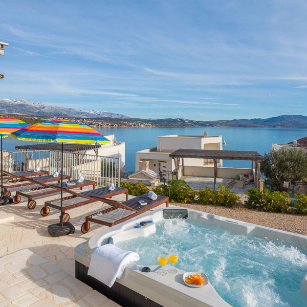 Villa Bilo Idro, Villa Bilo Idro, ein luxuriöses Ferienhaus mit beheiztem Pool in Dalmatien Posedarje