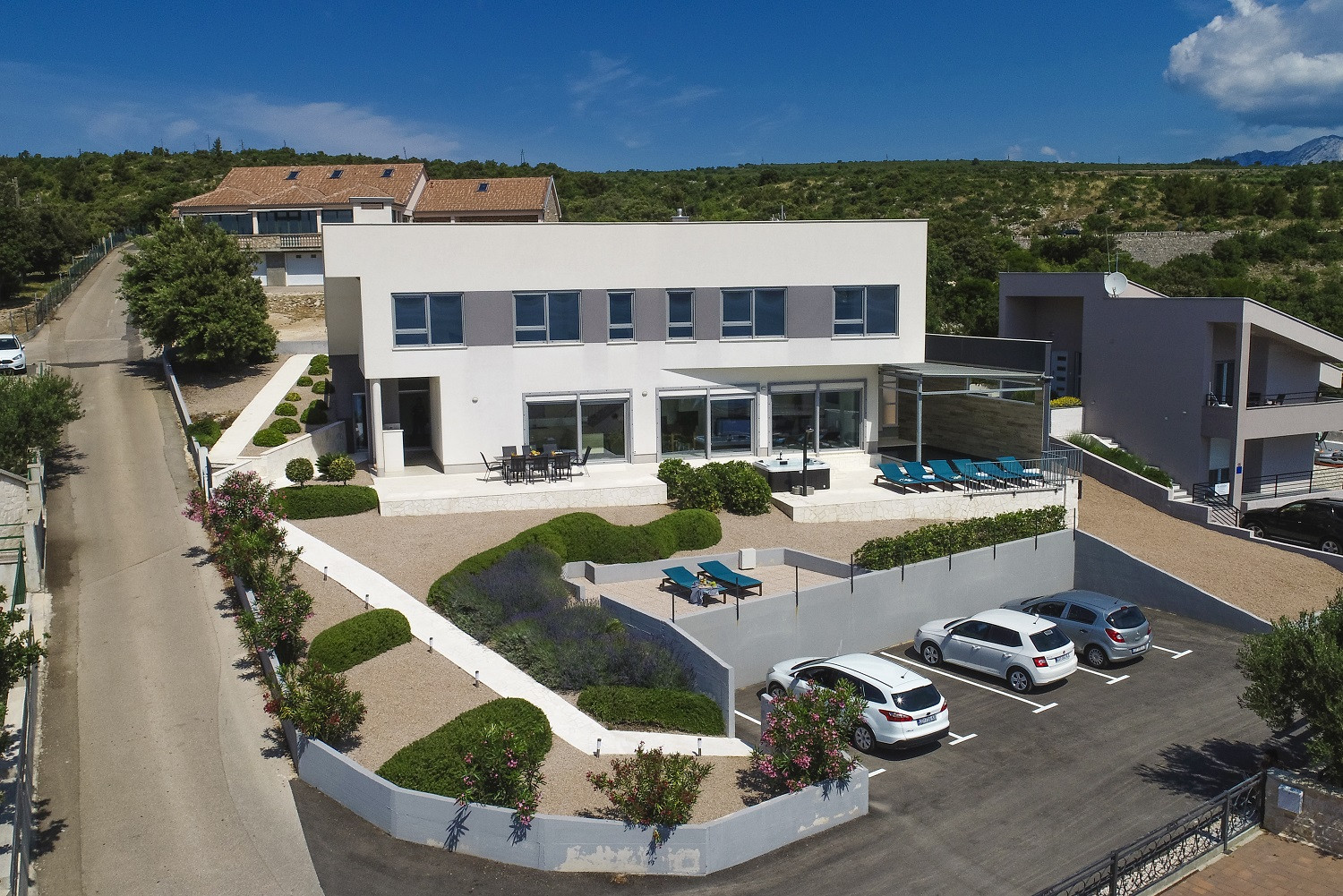 Die Sch&ouml;nheit moderner Architektur - mit herrlichem blick auf das meer und den berg velebit, Villa Bilo Idro, ein luxuri&ouml;ses Ferienhaus mit beheiztem Pool in Dalmatien Posedarje